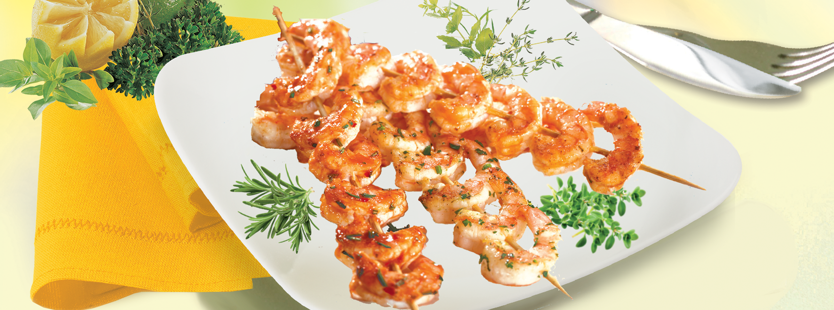 Marinated shrimps skewers